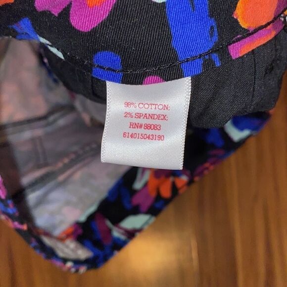 SO Bright Colorful Floral Shorts Juniors Size 7 - Picture 5 of 10